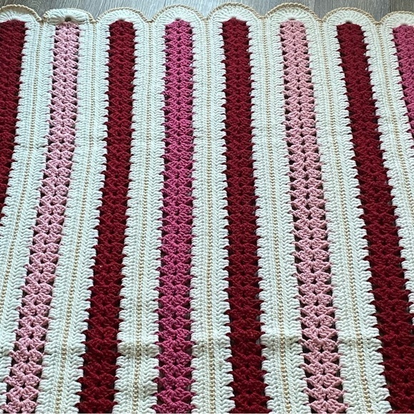 Afghan Blanket Homemade Grannycore Throw Pink White Red - Picture 4 of 12